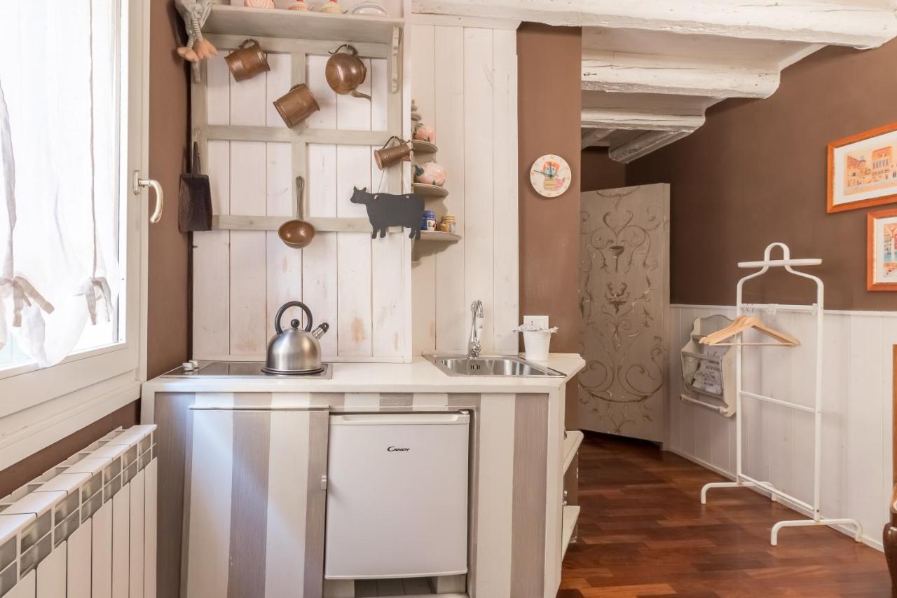Ca Falier Piccolo - Little Sweet Studio In 10-12 Minutes From Bus&Train Station Lejlighed Venedig Eksteriør billede